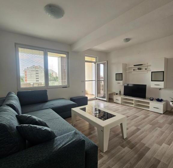 آپارتمان 1 خوابه با تراس, Apartments Lotus