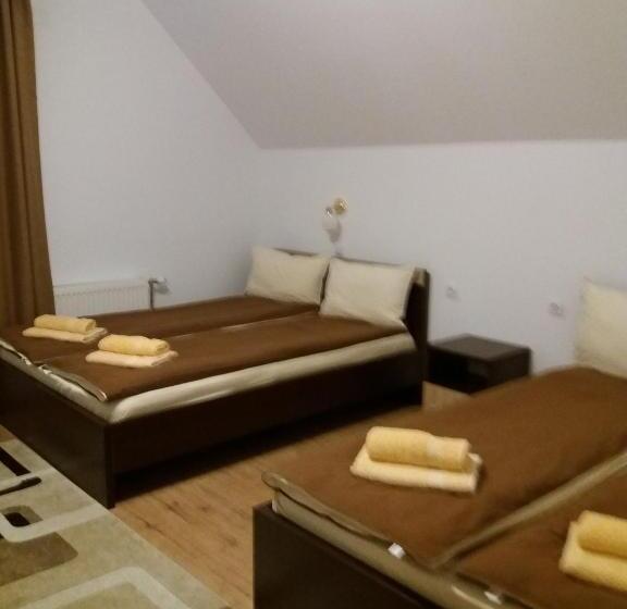 Standard Quadruple Room, Casa Eldorado