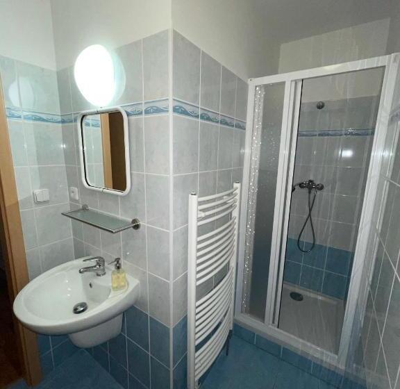 침실 3개 주택, Rezidence Vogelsang