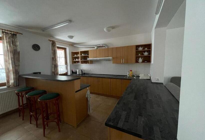 침실 3개 주택, Rezidence Vogelsang