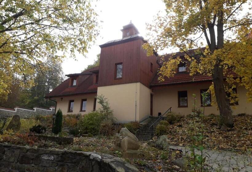 침실 3개 주택, Rezidence Vogelsang