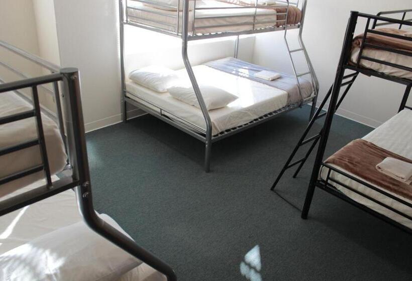 جناح, San Juan Island Hostel