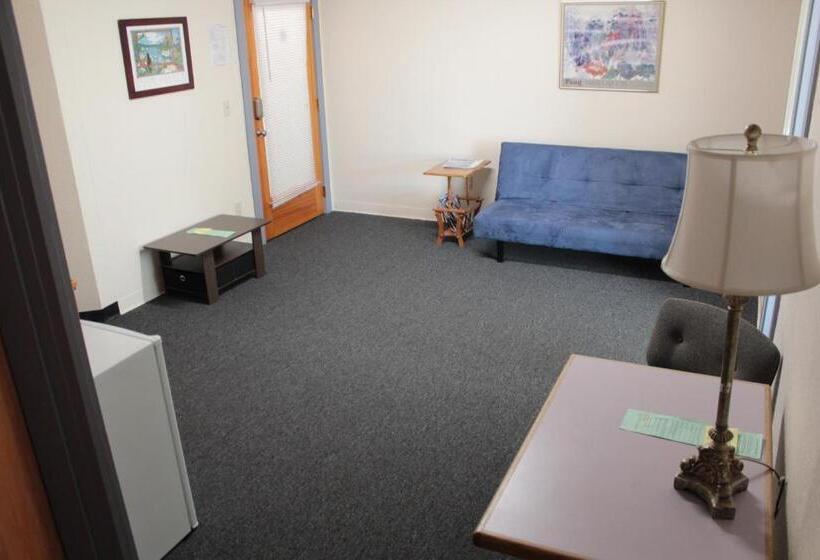 جناح, San Juan Island Hostel