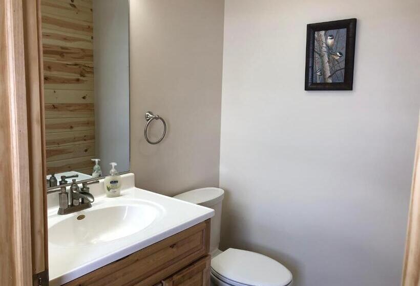 1 Bedroom Apartment Lake View, Dunrovin Resort