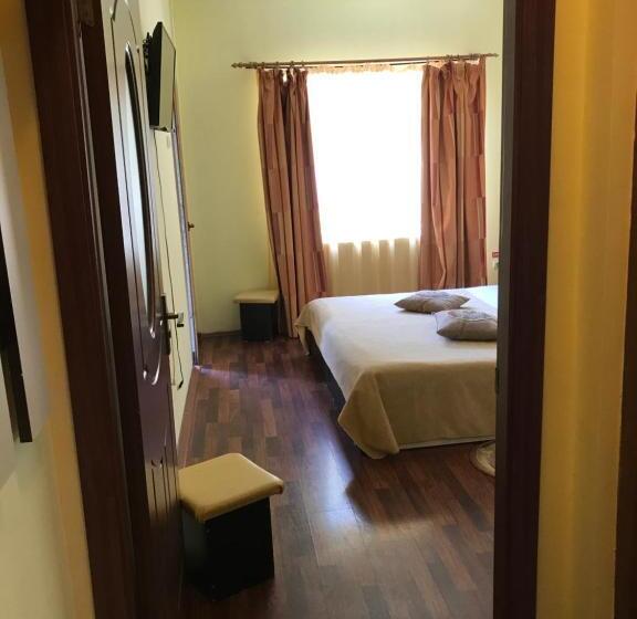 غرفة قياسية, Pinul Negru 2