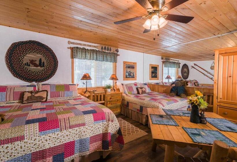 패밀리 룸, Fireside Lodge