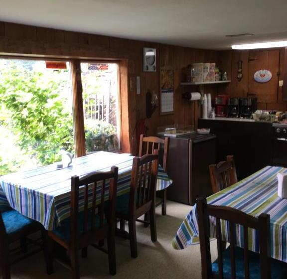 标准间, Cave Mountain Motel