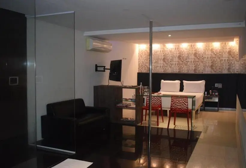 スーペリアールーム, Eros Hotel Cdu
