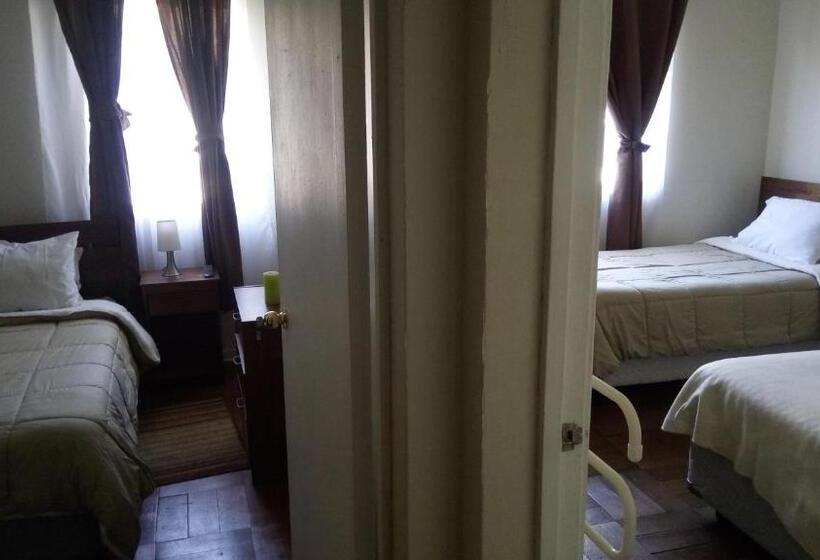 Четырехместный Номер Стандарт, Hostal Los Castanos