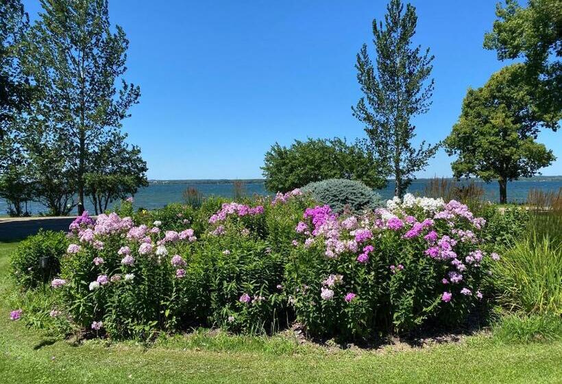 패밀리 룸, Peters Sunset Beach Resort And Golf