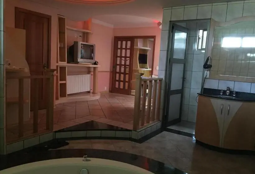 ハイドロマッサージバス付きスイート, Motel Monza