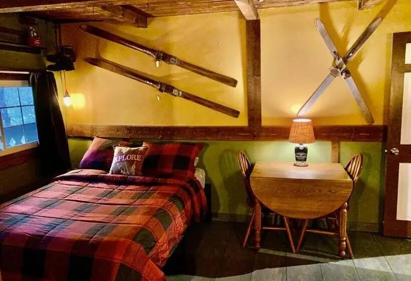 キングサイズベッドのデラックススイート, Grunberg Haus Inn & Cabins
