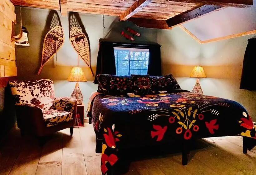 キングサイズベッドのデラックススイート, Grunberg Haus Inn & Cabins