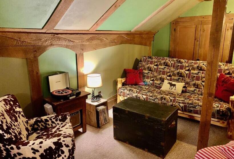חדר דחוקס עם מיטת קינג, Grunberg Haus Inn & Cabins