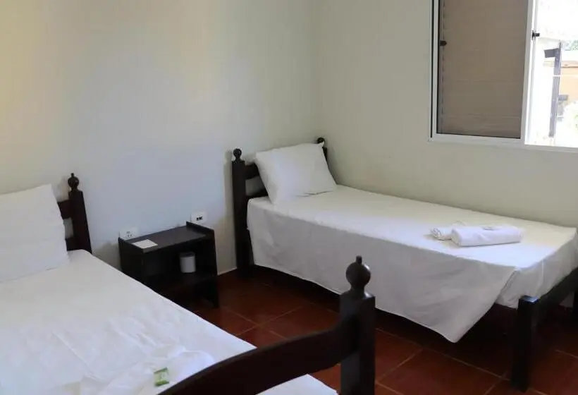 バス共有のスタンダードルーム, Camping Pousada Ilha Do Mel   Frente Ao Mar