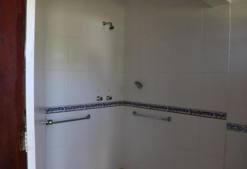 חדר סטנדרט מותאם לאדם עם מוגבלויות, Camping Pousada Ilha Do Mel   Frente Ao Mar