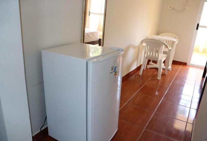 חדר סטנדרט מותאם לאדם עם מוגבלויות, Camping Pousada Ilha Do Mel   Frente Ao Mar