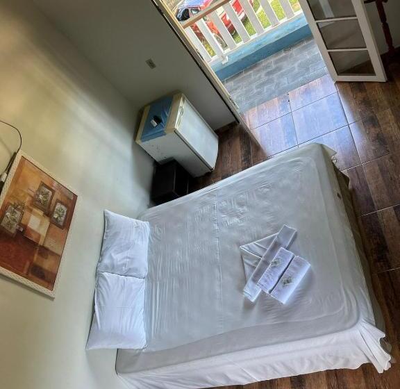 סוויטה עם מרפסת, Camping Pousada Ilha Do Mel   Frente Ao Mar