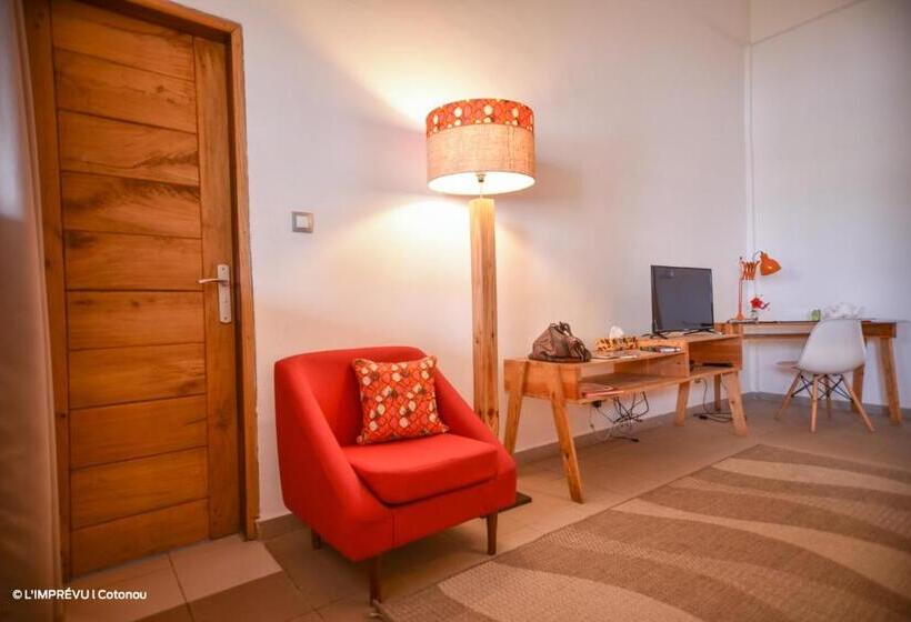 اتاق سوپریور, L'imprévu