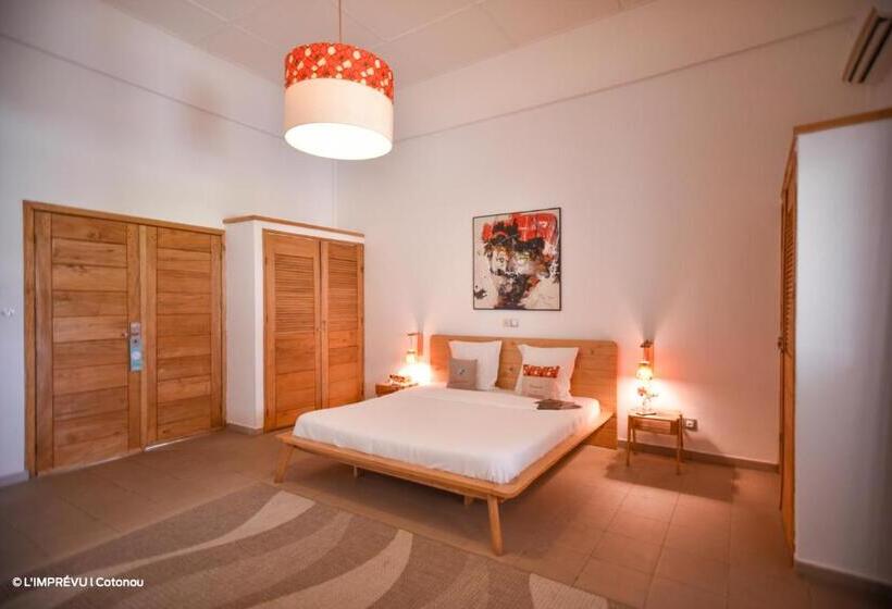 اتاق سوپریور, L'imprévu