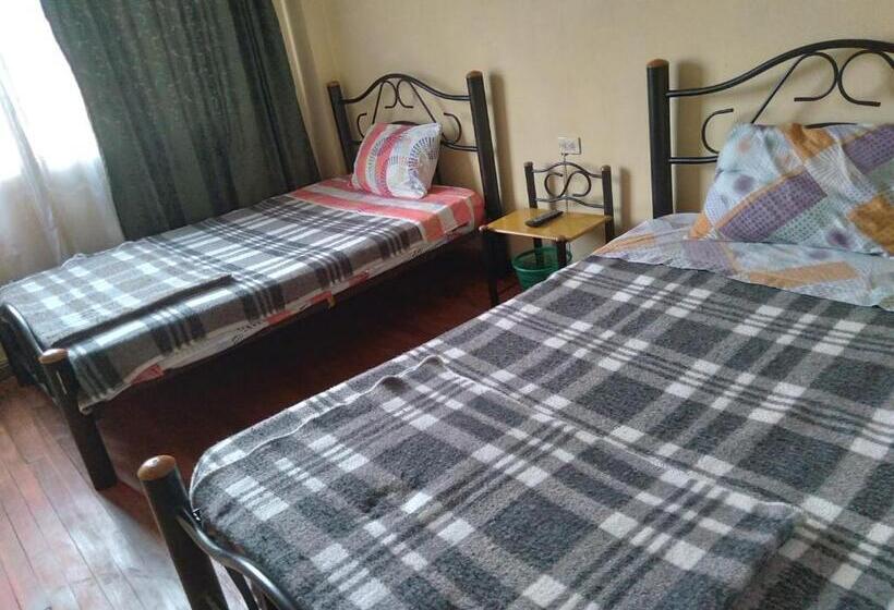 Quarto Estandar, Moraldur