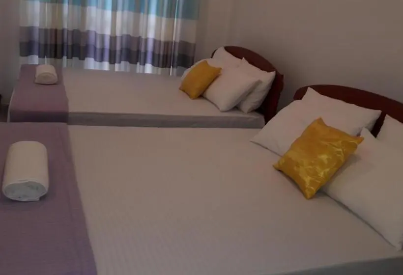 اتاق لوکس سه تخته, Risenlak Holiday Resort