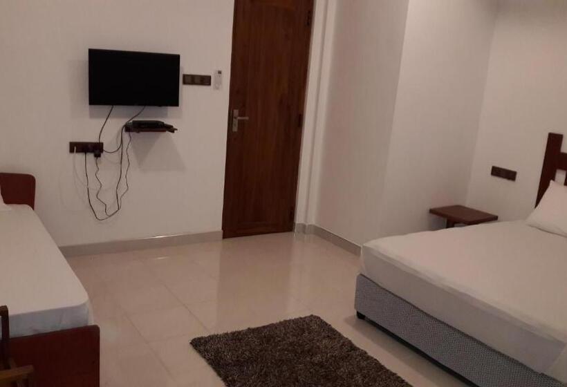 חדר סטנדרט לשלושה עם מרפסת, Risenlak Holiday Resort