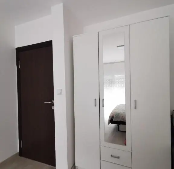 استودیو استاندارد با تراس, Guest House Dana