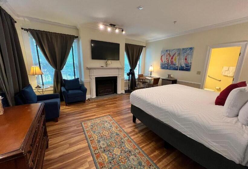 스탠다드 룸 킹사이즈 침대, Old Brick Inn