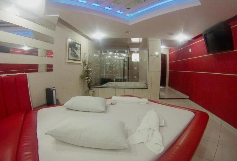 Люкс с гидромассажем, Flamboyant