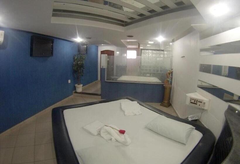 Люкс с гидромассажем, Flamboyant