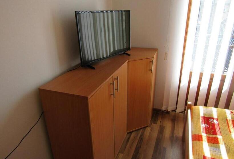 اتاق استاندارد با سرویس بهداشتی مشترک, Apartment And Rooms Konak