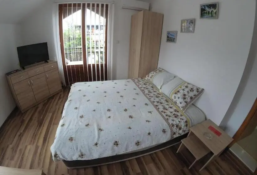 استودیوی استاندارد, Apartment And Rooms Konak