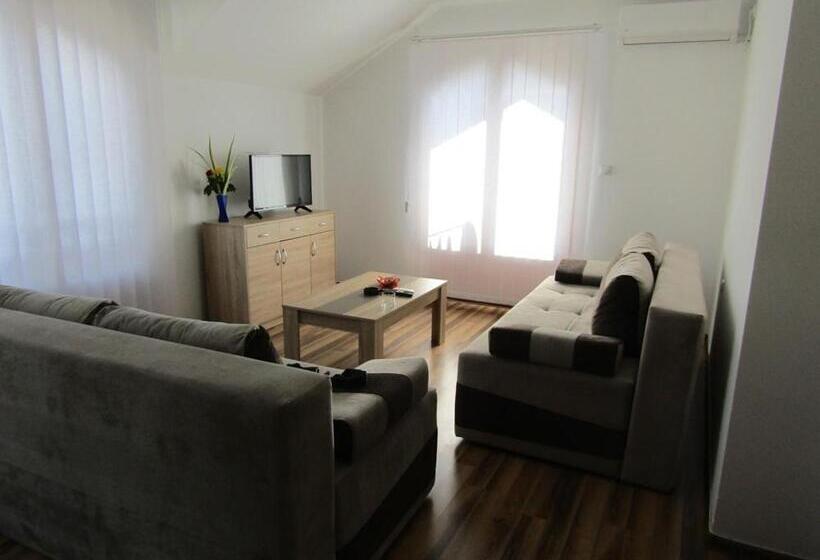 استودیوی استاندارد, Apartment And Rooms Konak