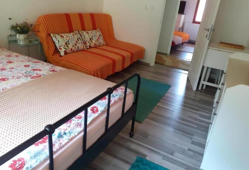 شقة غرفة واحدة مطلة على الحديقة, Casa Maia Dambovicioara