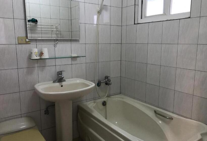 اتاق استاندارد سه نفره, Jin Zu Cottage