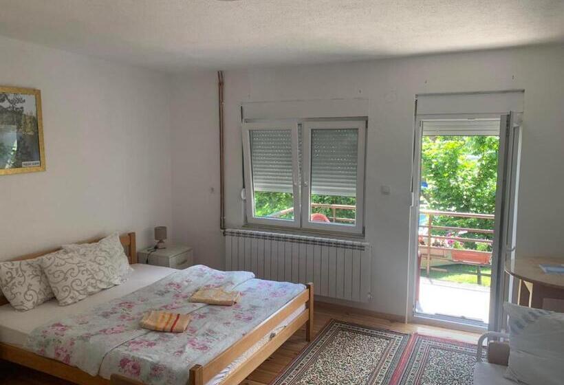 اتاق چهار تخته با دستشویی مشترک, Rooms Lida & Friendly Home