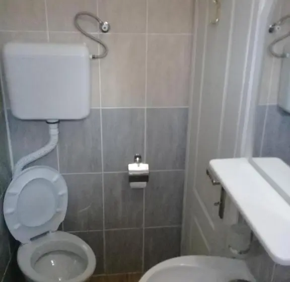 اتاق استاندارد سه نفره, Rooms Lida & Friendly Home