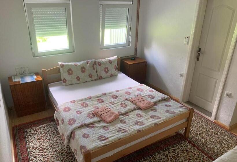 اتاق استاندارد سه نفره, Rooms Lida & Friendly Home