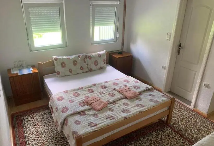 اتاق استاندارد سه نفره, Rooms Lida & Friendly Home