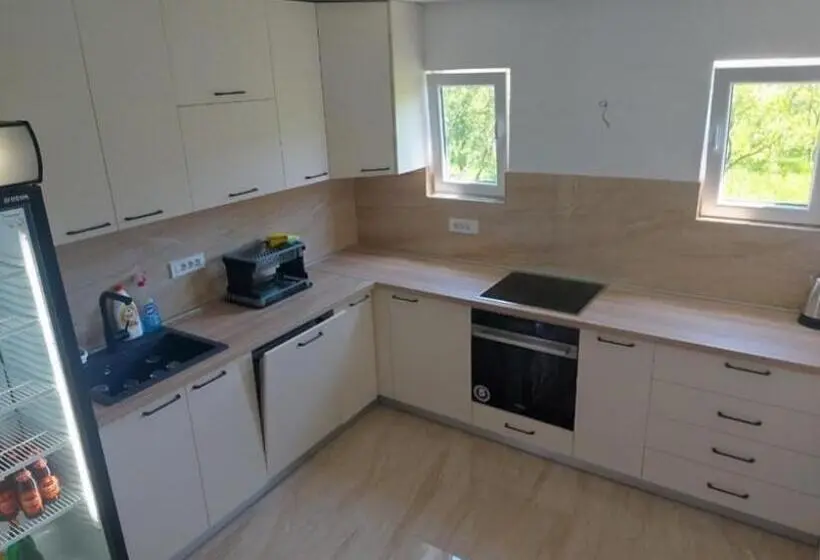 اتاق لوکس چهار تخته, Rooms Lida & Friendly Home