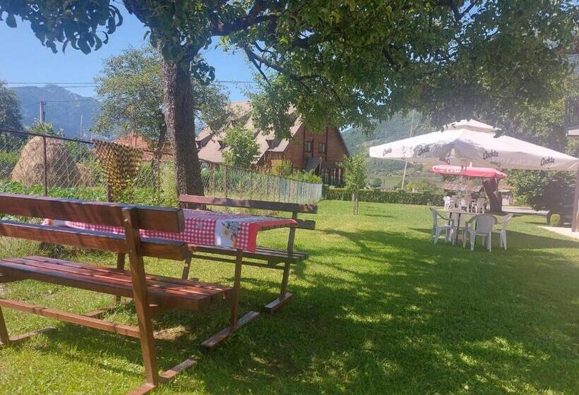 اتاق لوکس چهار تخته, Rooms Lida & Friendly Home