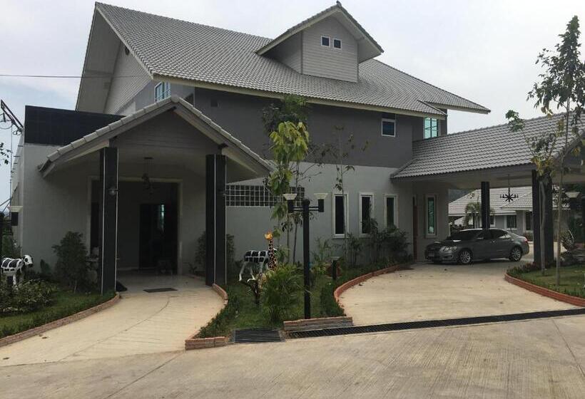 1 Szobás Ház, Sangchan Garden At Kaeng Krachan