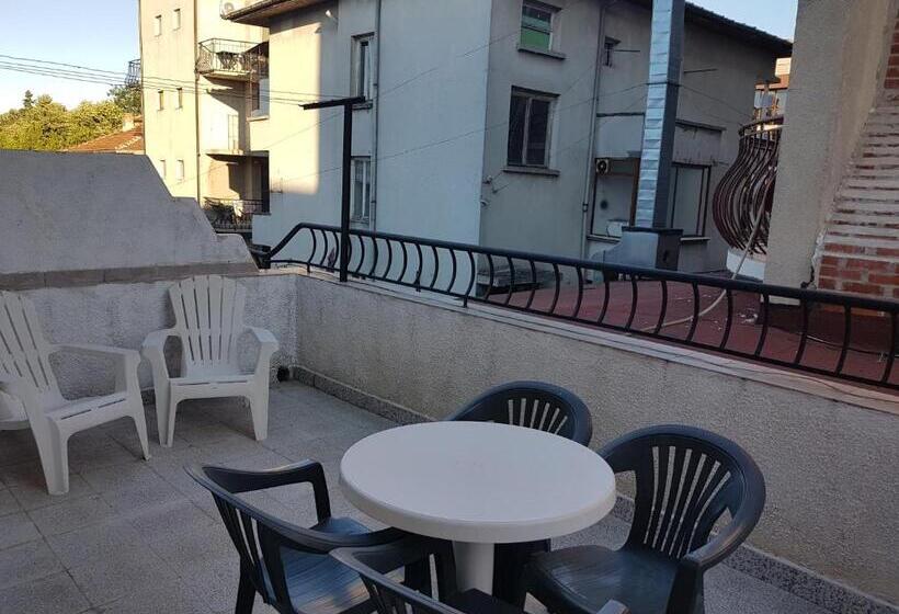 اتاق استاندارد چهار تخته, Guest House Veselina