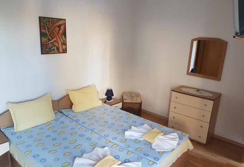 חדר סטנדרט נוף לגינה, Guest House Veselina