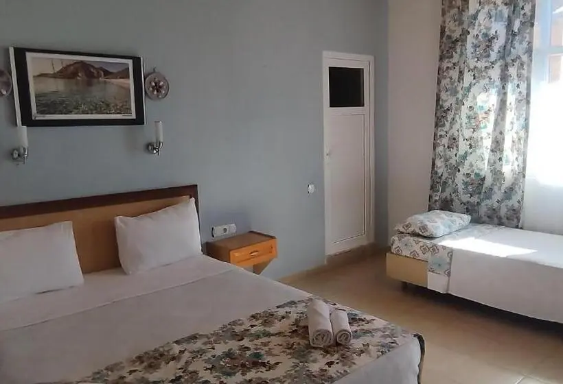 Standard Kolmen Hengen Huone, Cemils Guest House