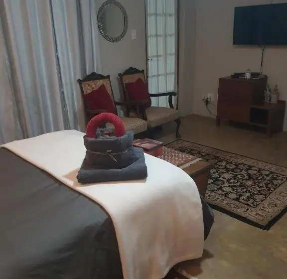 デラックススタジオ, Gemsbok Cottage