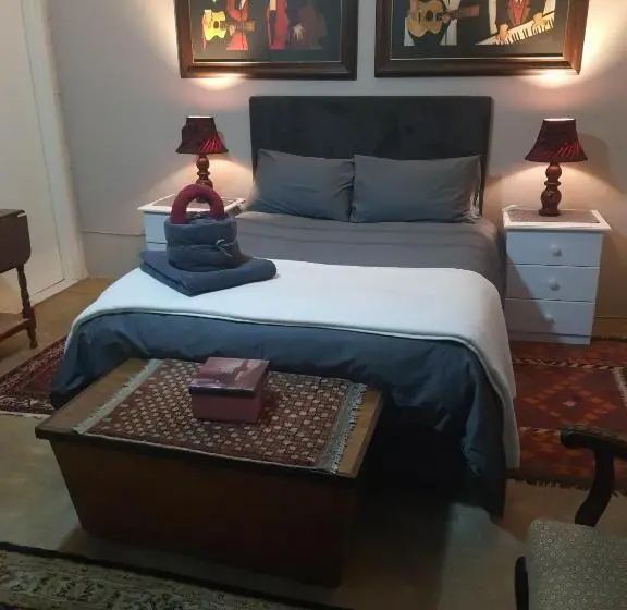 デラックススタジオ, Gemsbok Cottage
