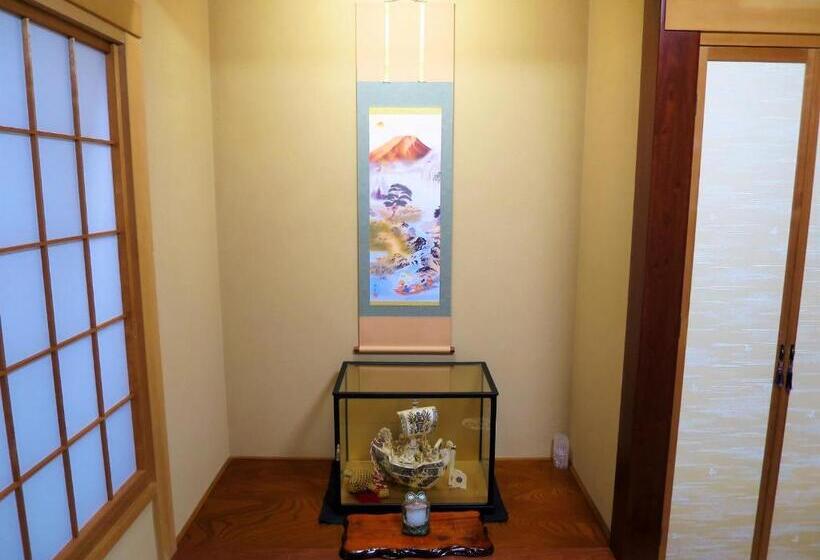 Семейный Номер Economy, Guesthouse Murabito