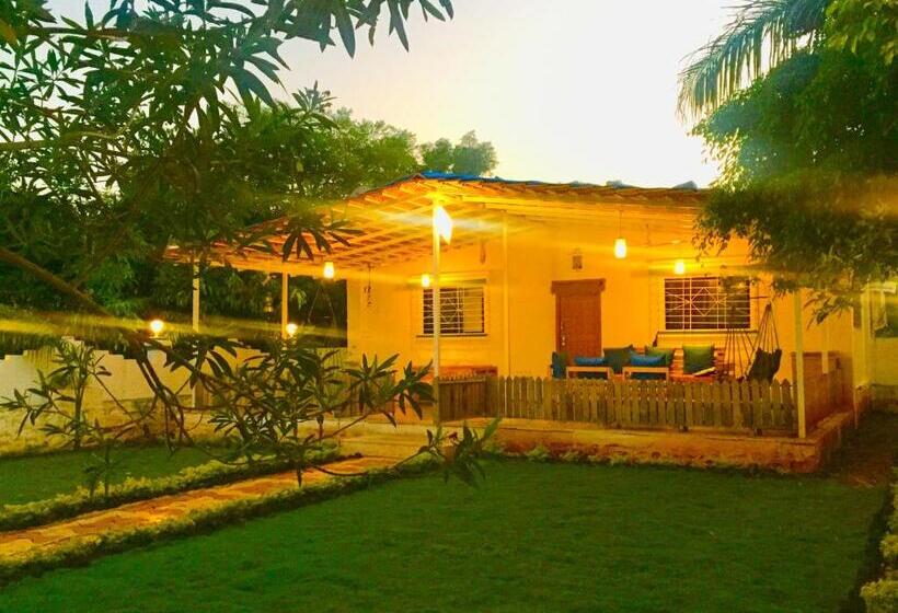 בונגלו משפחתי, West Valley Farm Villa